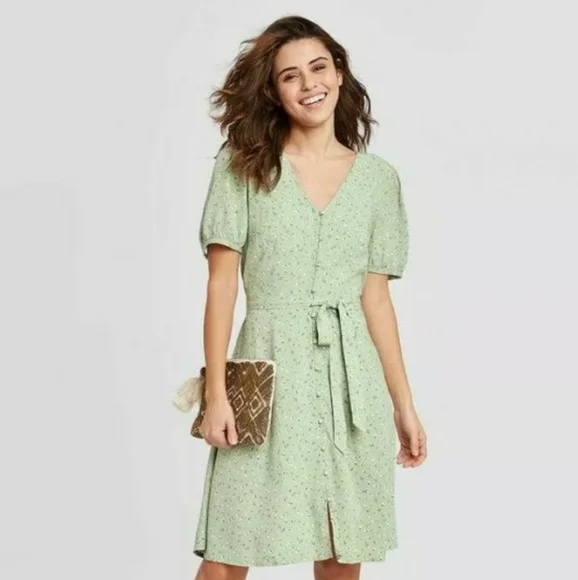 green floral button down dress Green Floral Printed Collared Button Front Tiered Dress
